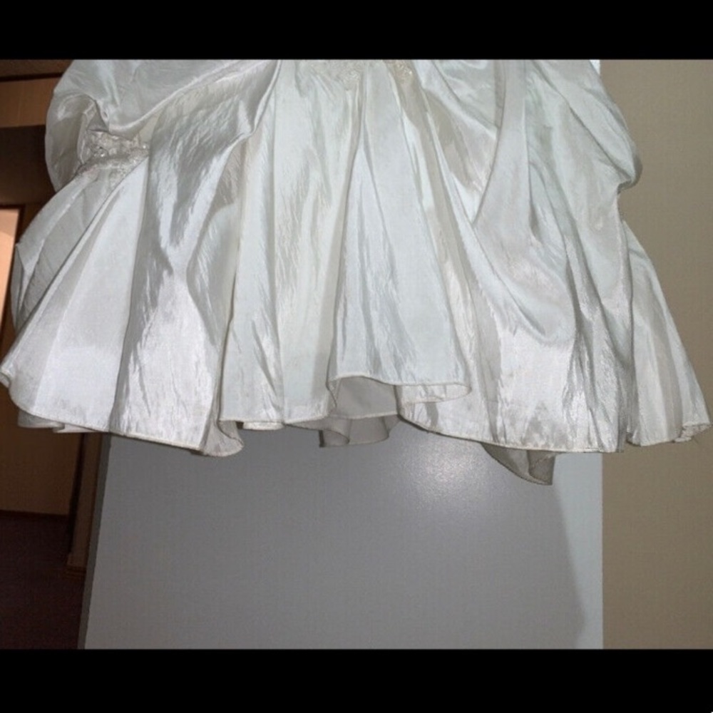 Maggie Sottero Mary Ivory beaded wedding dress - Picture 4 of 7